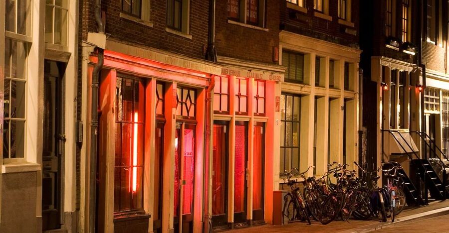 Amsterdam Red Light District tour with a local guide - Why Amsterdam’s Red Light District story needs a local guide