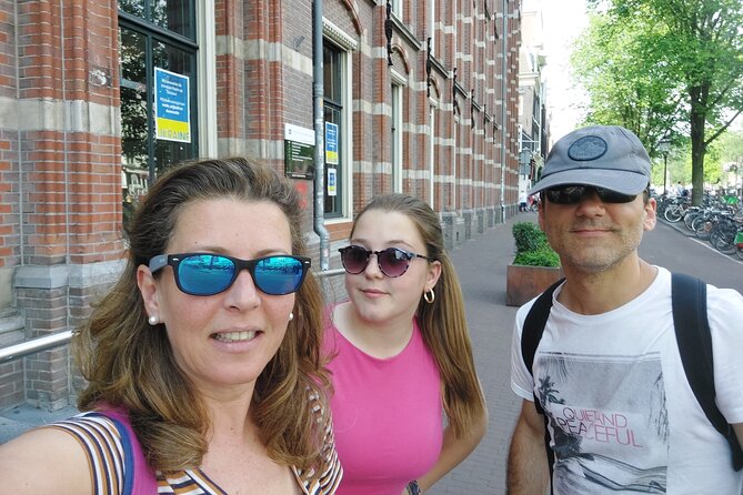 Amsterdam Red Light District Treasure: Self-Guided Tour & Quest - Should you book the Amsterdam Red Light District Treasure quest?