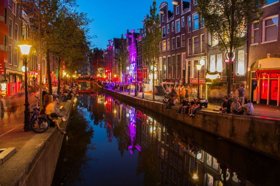 Amsterdam: Red Light District Walking Tour - Key highlights you can plan around