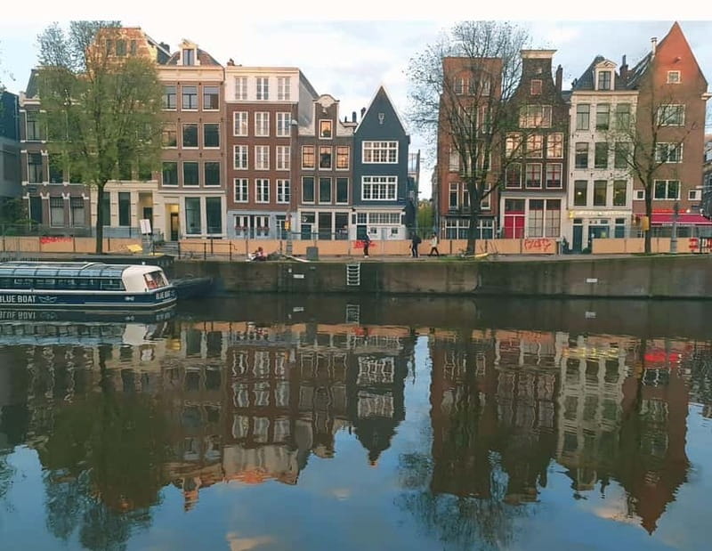 Amsterdam: Red light tour in German/English for groups of 4 people or more - Chinatown, New Market Square, and the Old Church