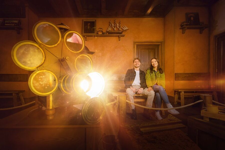 Amsterdam: Rembrandts Immersive Experience Admission Ticket - Language and Hosts: Getting the Story Without Missing Key Parts