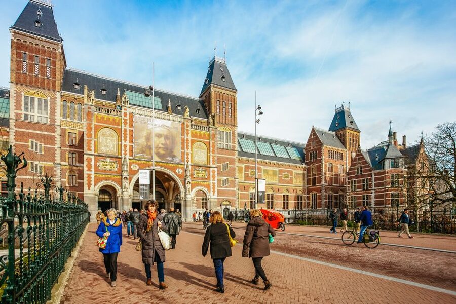 Amsterdam: Rijksmuseum Entry Ticket - The museum doesn’t freeze time: modern threads too