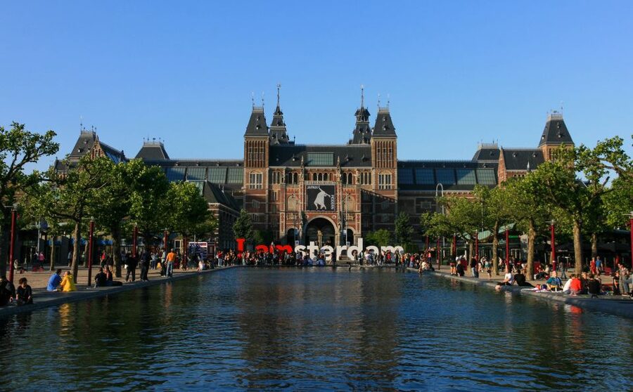 Amsterdam: Rijksmuseum Private Guided Tour - Entering the Rijksmuseum Without Losing Time to Lines