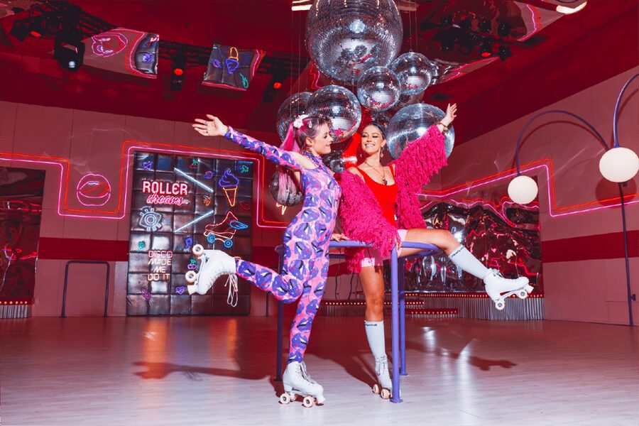 Amsterdam: Roller Dreams & Amsterdam Nightlife Experience - Roller Dreams by WONDR: Your First Stop in a Neon 80s Fantasy