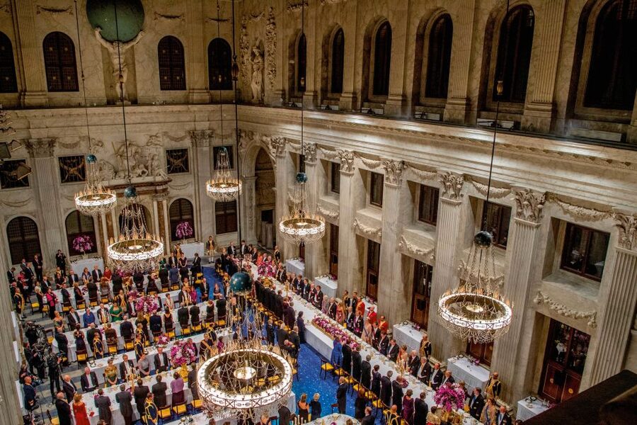 Amsterdam: Royal Palace Entry Ticket and Audio Guide - Stop 1: Citizens’ Hall marble chamber and the Atlas statue