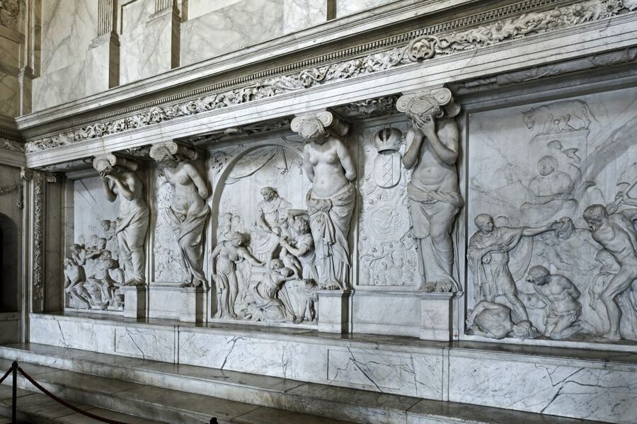 Amsterdam: Royal Palace Entry Ticket and Audio Guide - Getting in with trams 2, 4, 12, 13, 14, 17, 24 and Metro 52 (Rokin)