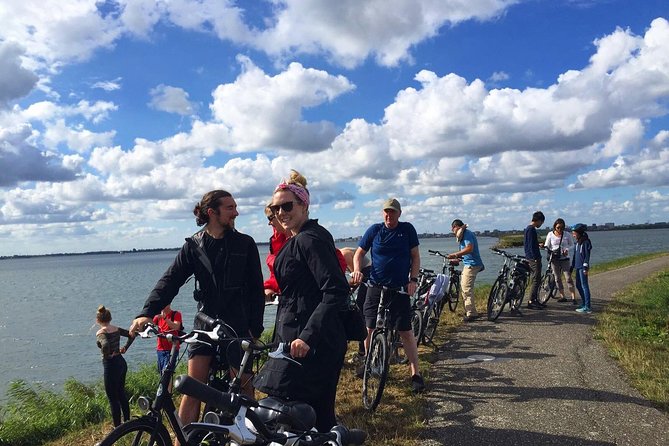 Amsterdam's Countryside Half-Day Bike Tour in Small Group - Heading north into Waterland polder country