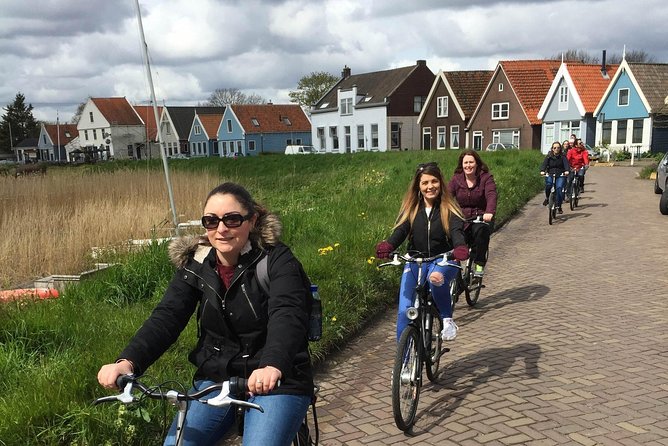 Amsterdam's Countryside Half-Day Bike Tour in Small Group - Holysloot at het Schoolhuis: apple pie that actually earns its spot