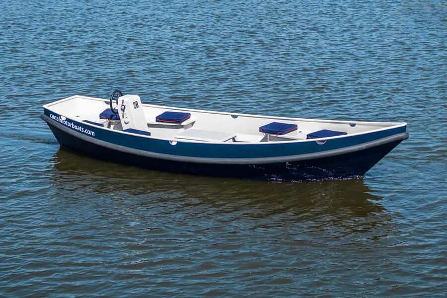Amsterdam: Self-Drive Boat Rental - Choosing your dock and boat size, up to 8 people