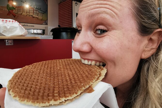 Amsterdam: Self-Guided Food Tour in De Pijp Neighbourhood - Albert Cuyp market: why it matters on a food crawl