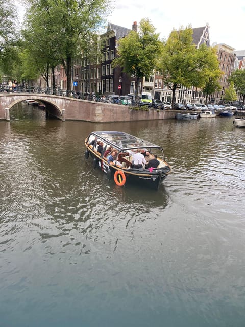 Amsterdam Small Group Canal Cruise inc Snacks/Drinks Winter - Value check: how $71 makes sense for a drinks and snacks cruise