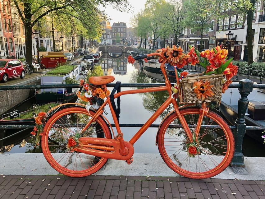 Amsterdam: Small Group Walking Tour with Fun Guide - Why this Dam Square-to-canals stroll feels like a time machine