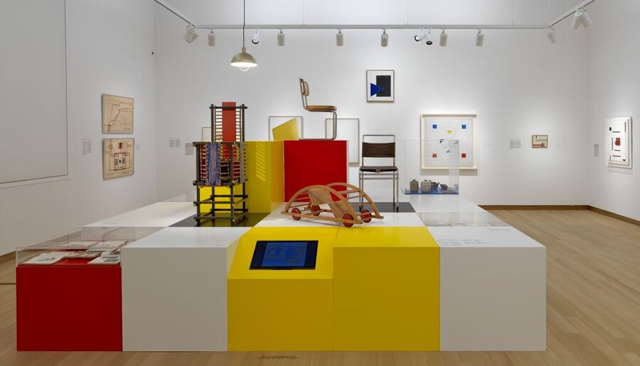 Amsterdam: Stedelijk Museum Entry Ticket - Your $26 ticket value: priority access plus an audio guide you can actually use