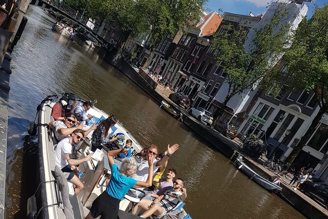Amsterdam The Bulldog Boat Smoke Friendly Cruise + 2 drinks - Who this cruise is best for