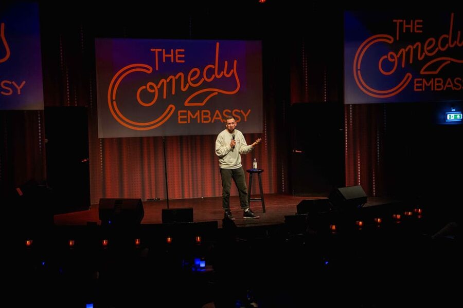 Amsterdam: The Comedy Embassy Stand-Up Show - Practical tips for getting the most laughs