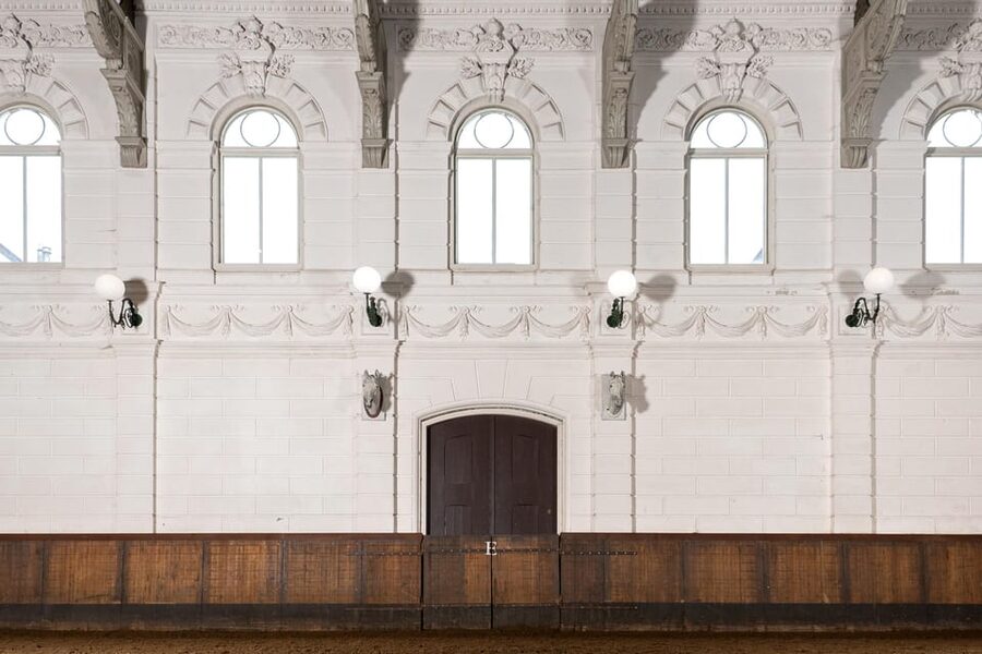 Amsterdam: The 'Hollandsche Manege' Stables Entry Ticket - Entering the venue: architecture first, then the museum path
