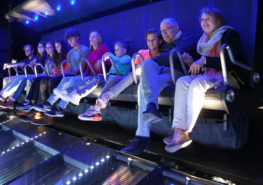 Amsterdam: This is Holland 5D Flight Experience Entry Ticket - Price and add-ons that affect value