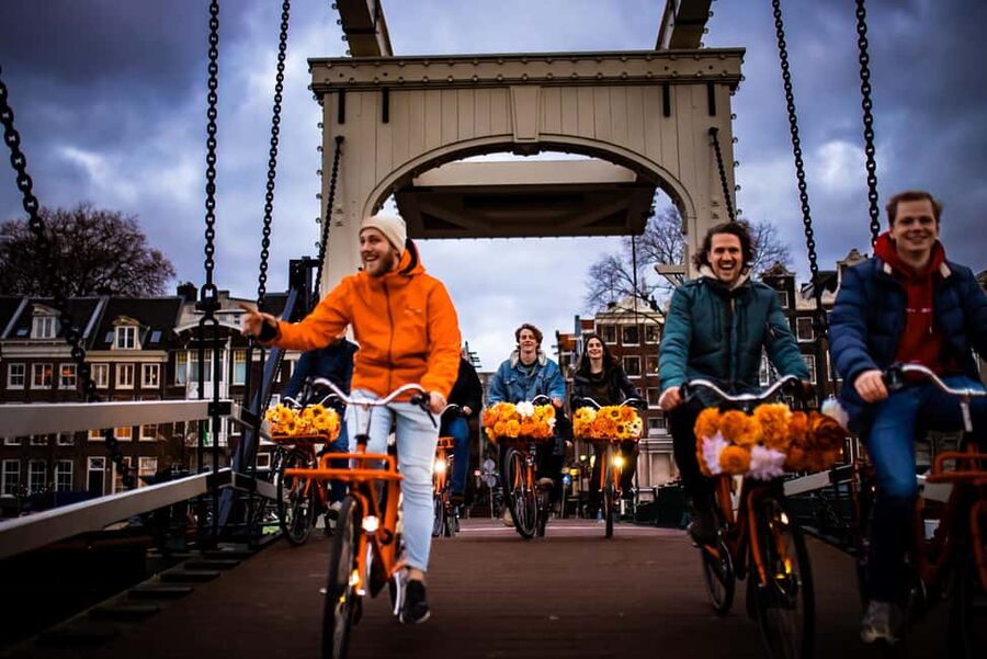 Amsterdam: Top Highlights Guided Bike Tour EN/DE/ES/FR/IT/CN - Who Should Book This Bike Highlights Tour