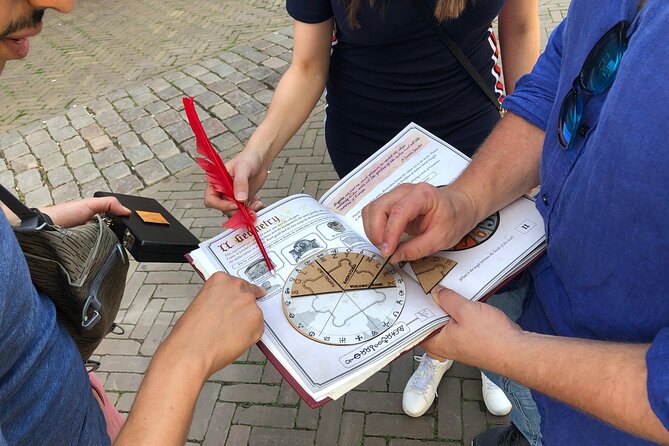 Amsterdam Treasure Hunt: The Mystery of a Secret Sender - Staff support, and why it matters at the start and finish