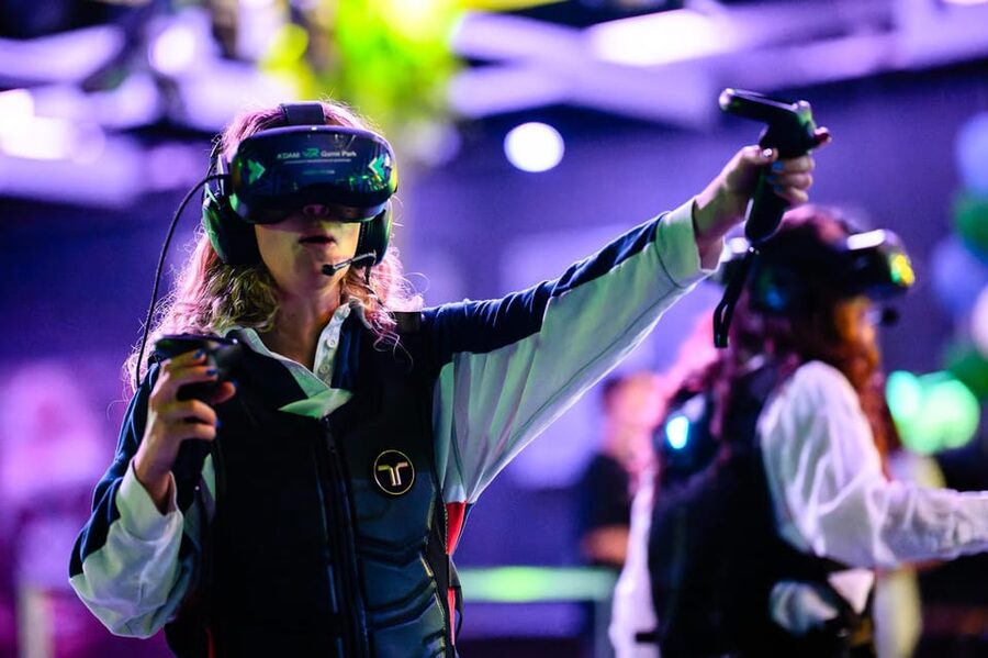 Amsterdam: Ultimate VR Experience: 60 minutes - Value Check: Is This $59 Per Person a Good Deal?