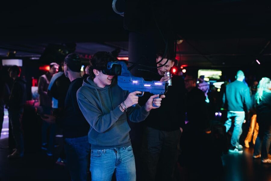 Amsterdam: Ultimate VR Experience: 60 minutes - Duration and What 60 Minutes Feels Like