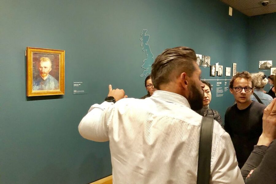 Amsterdam: Van Gogh Museum Masterpieces Tour up to 8 guests - The 2.5-hour structure: what you spend your time on
