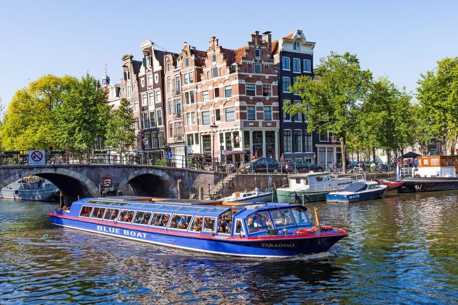 Amsterdam: Van Gogh Museum Ticket and City Canal Cruise - Snack Box Option: When Food on the Water Makes Sense