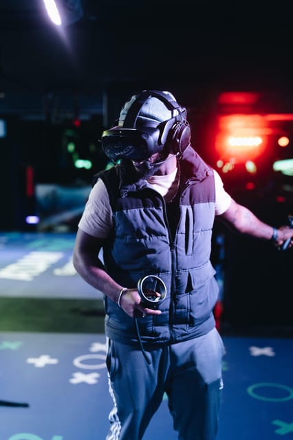 Amsterdam: VR Game Park Free-Roaming Experience - What the Friendly Staff Adds to Your Experience