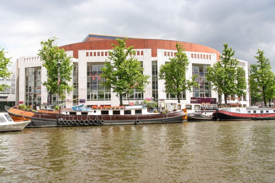 Amsterdam Walking Tour and Canal Cruise - The 60-minute canal cruise from a glass-roof boat