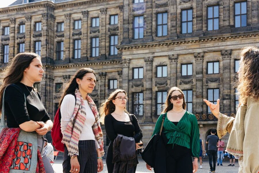 Amsterdam: Walking Tour, Jewish Museum & Synagogue Tickets - Anne Frank walking tour: what you learn and where it ends