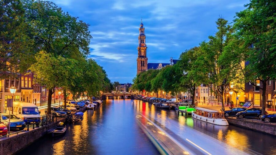 Amsterdam Walking Tour with a Local - Languages and communication: choose what fits your group