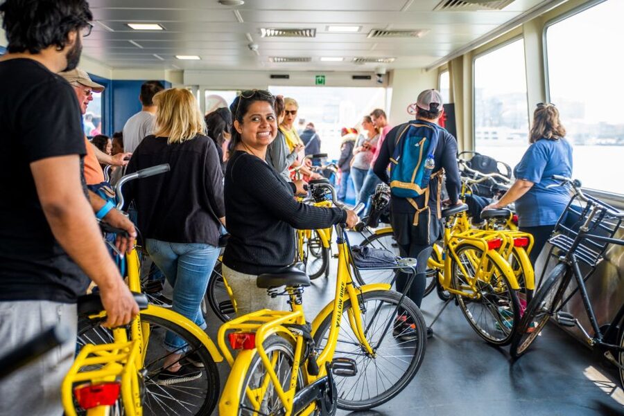 Amsterdam: Waterland District Countryside Villages Bike Tour - Getting to Waterland: meet near Amsterdam Central, then feel the countryside change fast