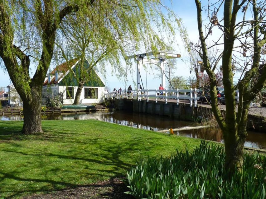 Amsterdam: Waterland District Countryside Villages Bike Tour - Durgerdam plus a ferry: the route turns from roads to water in a fun way