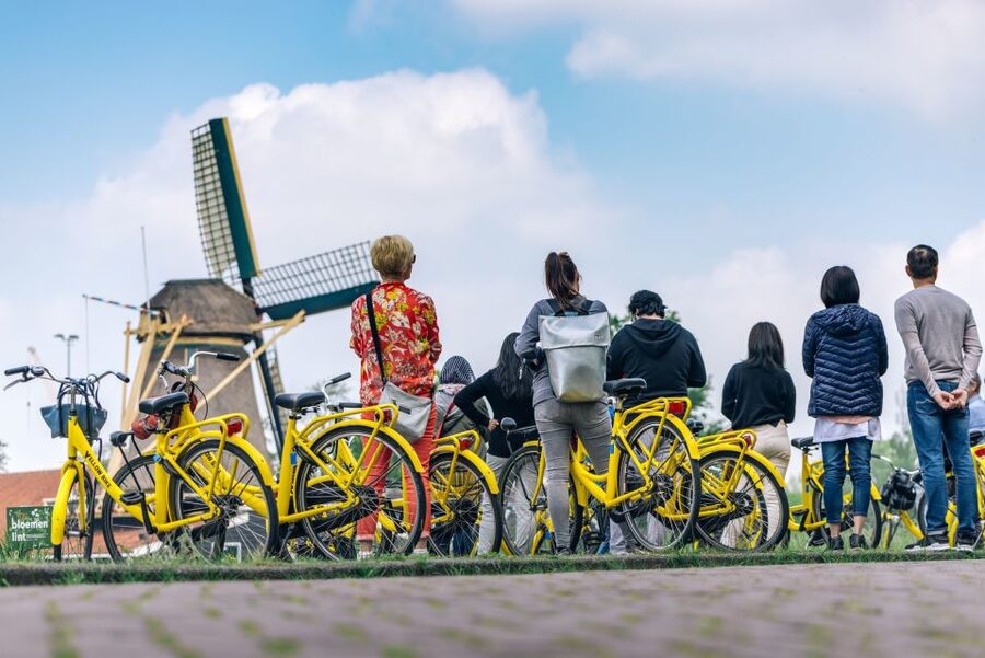 Amsterdam: Waterland District Countryside Villages Bike Tour - How the guide narration makes the dikes and waterways click