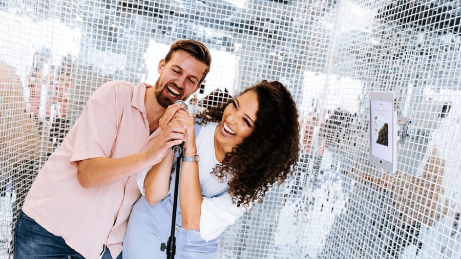Amsterdam: WONDR Immersive Playground Experience Ticket - Karaoke, disco balls, and claw machines: the fun that breaks routine