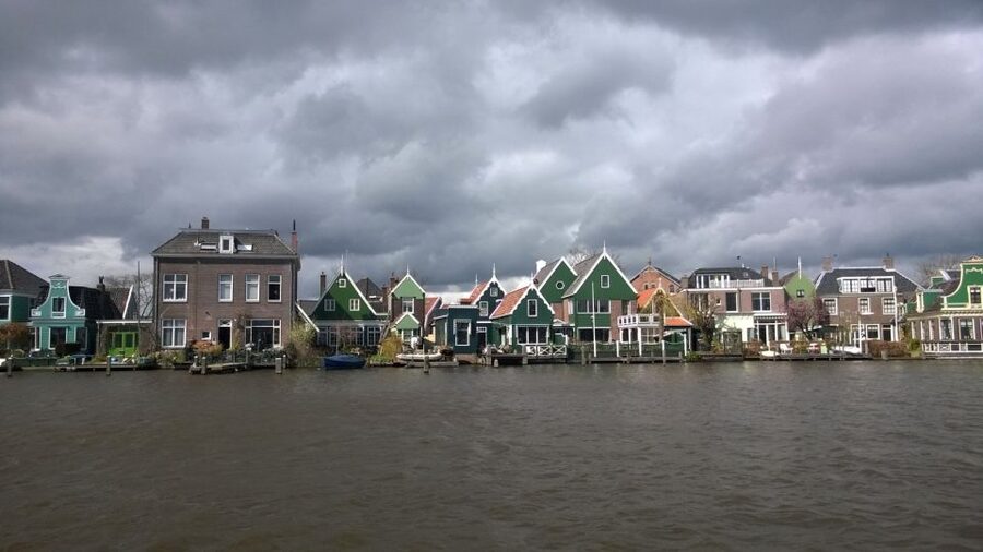 Amsterdam: Zaanse Schans 3-Hour Small Group Tour - Zaanse Schans: Why This 3-Hour Stop Feels More Real Than a Photo Tour