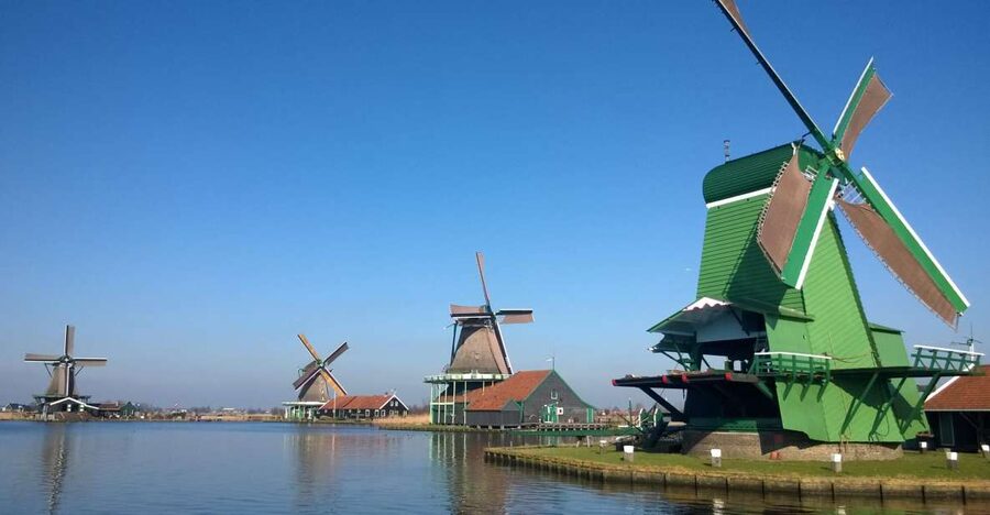 Amsterdam: Zaanse Schans 3-Hour Small Group Tour - Inside the Working Windmill: Balcony Views and Wind-Powered Reality