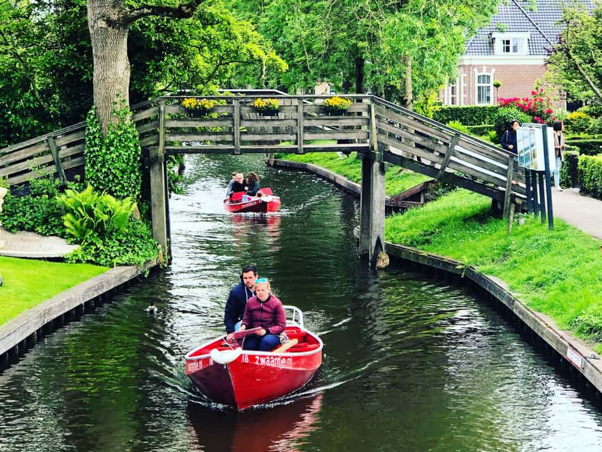 Amsterdam: Zaanse Schans and Giethoorn Guided Combo Tour - Giethoorn by boat and on foot: fairytale canals, handled in the right time window