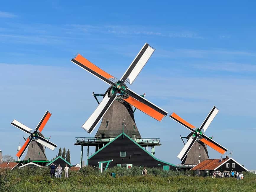 Amsterdam: Zaanse Schans and Giethoorn Guided Combo Tour - Clogs and cheese: why those factory demos are the point