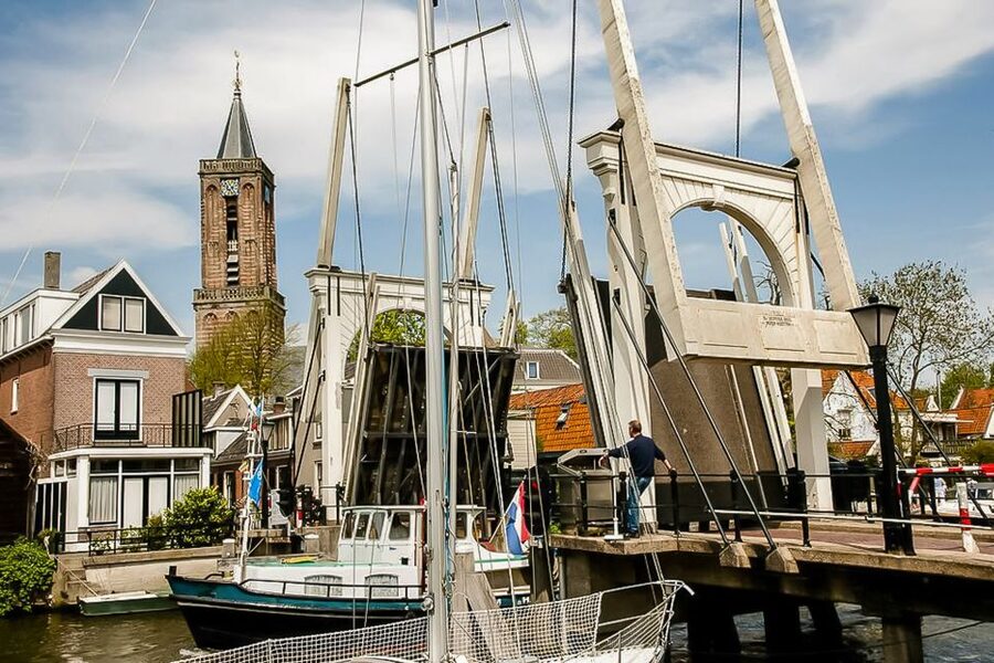 Amsterdam: Zaanse Schans, Edam, Volendam & Marken Bus Tour - The Coach Ride Is Part of the Point: Polders, Dykes, and Why It Looks This Way