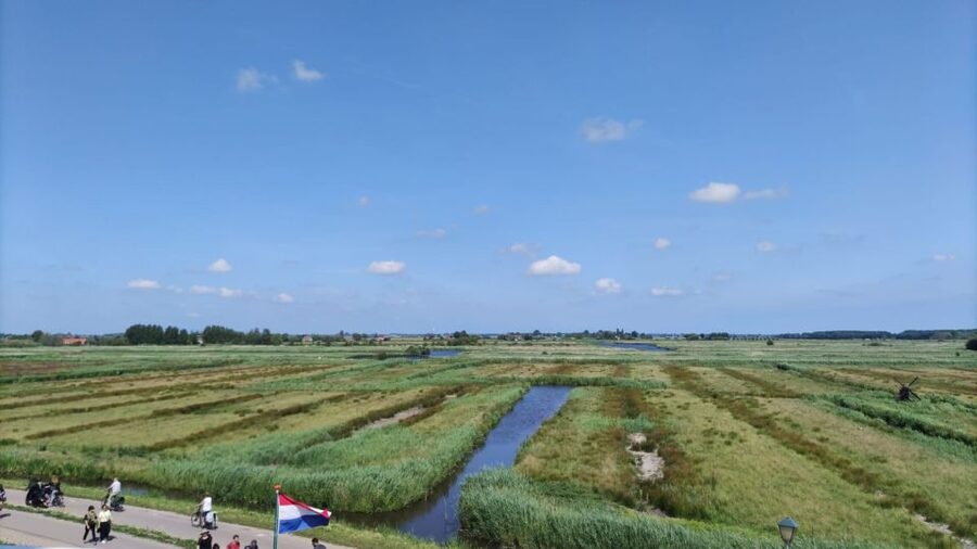 Amsterdam: Zaanse Schans Windmills Bike Tour with Guide - Paintmill De Kat: why this stop feels different from a photo stop