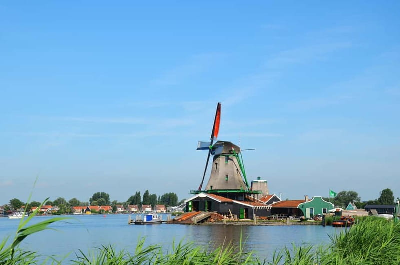 Amsterdam: Zaanse Schans windmills & Volendam Guided Tour - Key points at a glance