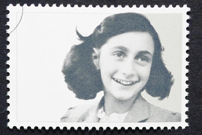 Anne Frank and Jewish Quarter Amsterdam Private Walking Tour - The meeting point: easy start, clear direction