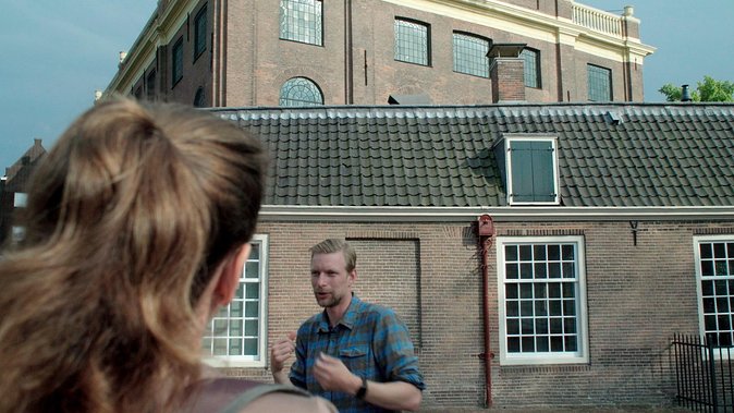 Anne Frank and the Jewish History of Amsterdam Private Tour - Wertheimpark memorials: Auschwitz-linked remembrance and the names wall