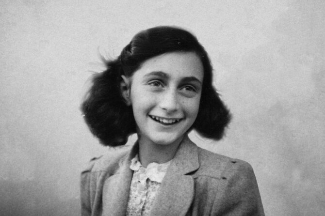 Anne Frank Small Group Walking Tour - Key highlights you will feel right away