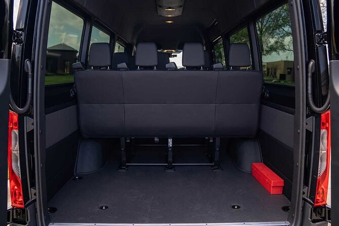 Arrival Private Transfer Amsterdam Airport to Amsterdam City Center by Minibus - Luggage rules and group limits you need to understand