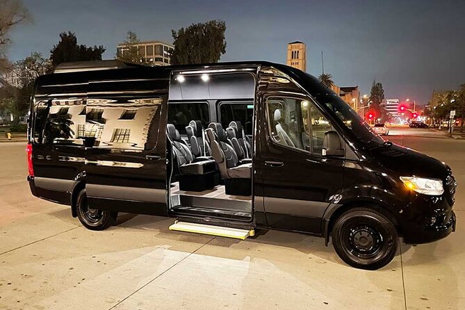 Arrival Private Transfer Amsterdam Airport to Amsterdam City Center by Minibus - What the private minibus transfer actually means in practice