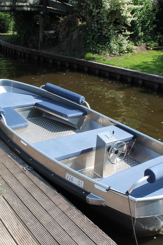 Boatrental 2 Hours 8 Person with Steeringwheel and cushions - Stop 1 and Stop 3: Starting and Returning at Zuiderpad 14a