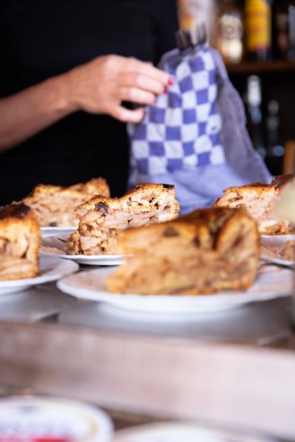 Boutique Dutch Food & History Tour with up to 8 guests only - A 4-hour Jordaan walk built around Dutch comfort food