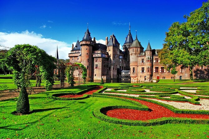 Castle De Haar Small-Group Tour from Amsterdam - Entering the Castle: Guided Rooms, Then Time to Take It In